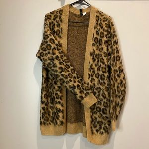 H&M cheetah cardigan. Small